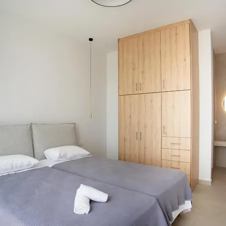 Elios With Private Pool Villa *