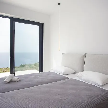 Elios With Private Pool * Plateies