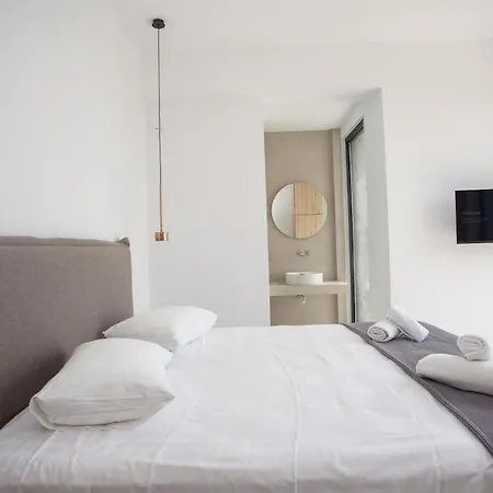 Elios With Private Pool * Plateies