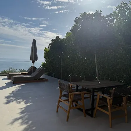 Elios With Private Pool Villa *